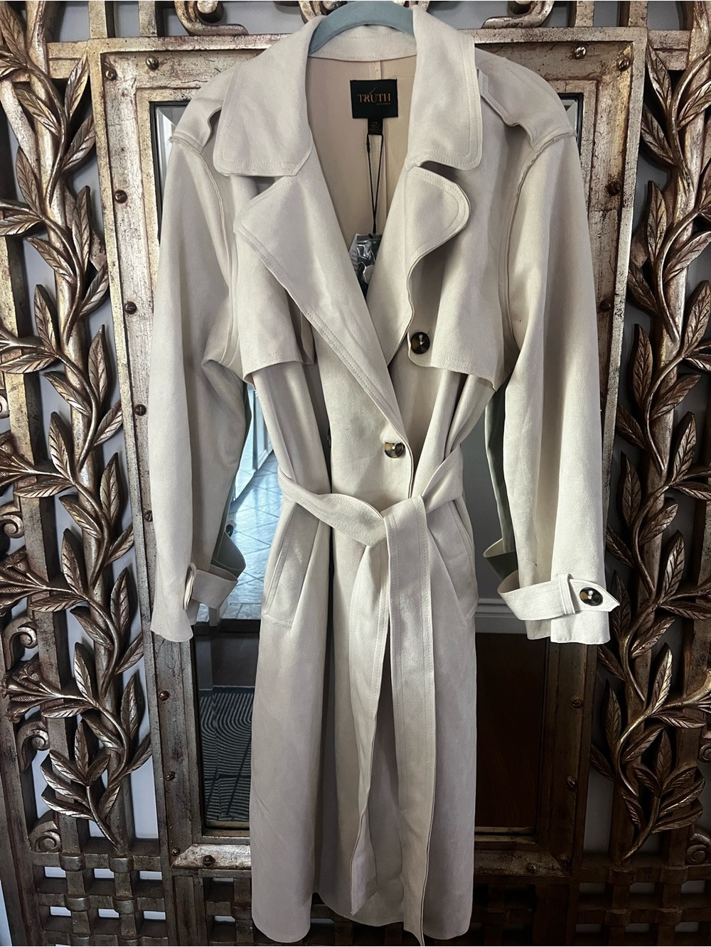 TRUTH Light Cream Belted Trench Coat